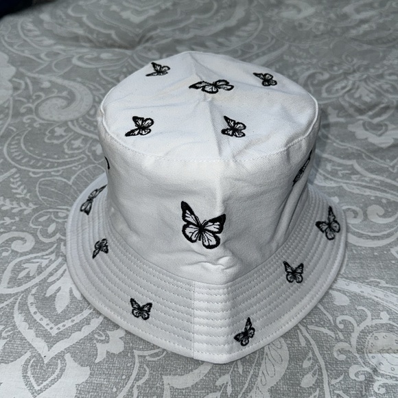 Butterfly Bucket Hat - Picture 3 of 4